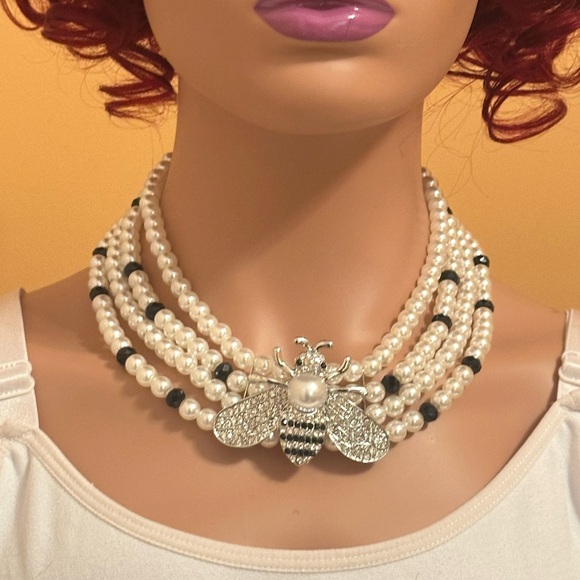 Pearl Statement Necklace - Picture 2 of 2